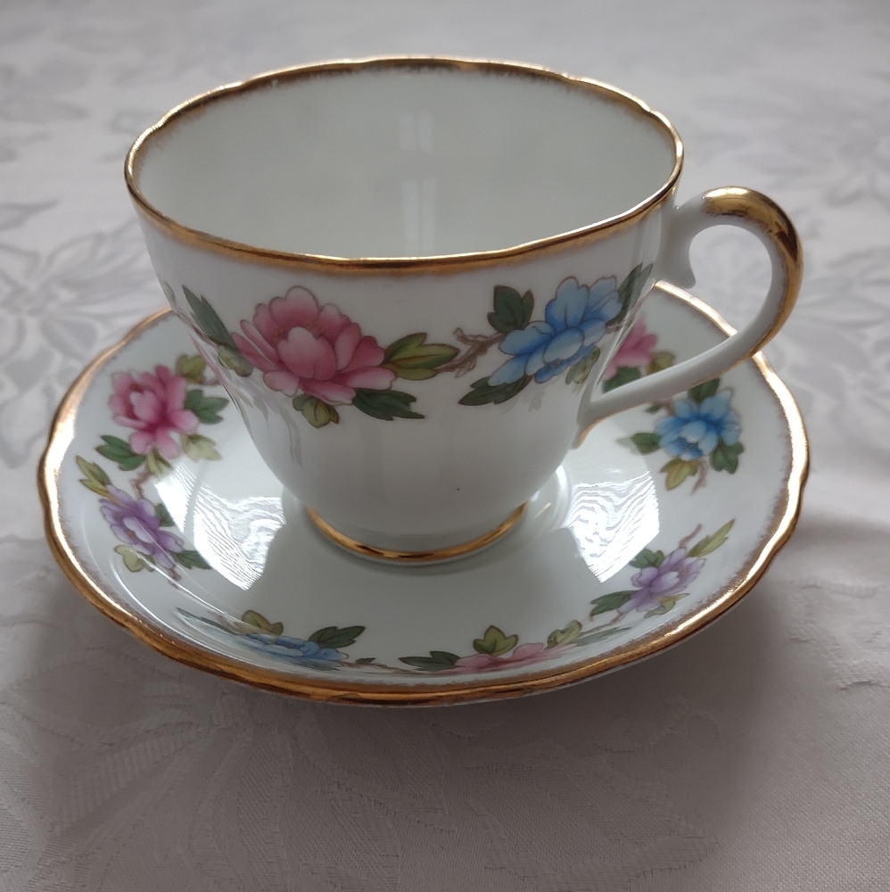 Mayfair Made in England Gold floral tea coffee Demitasse Cup & Saucer